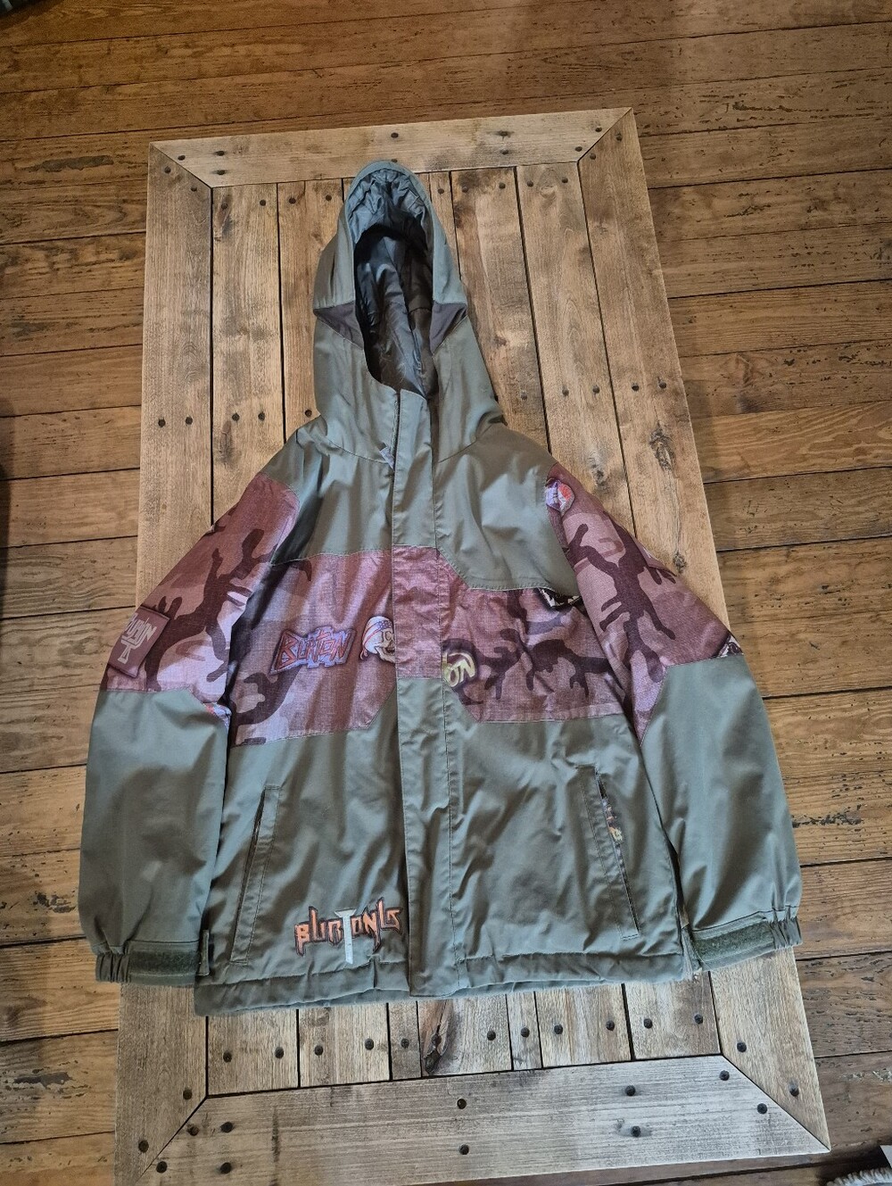Burton Boy's Olive Green Hooded Jacket with Mauve Camouflage Panel Size LARGE